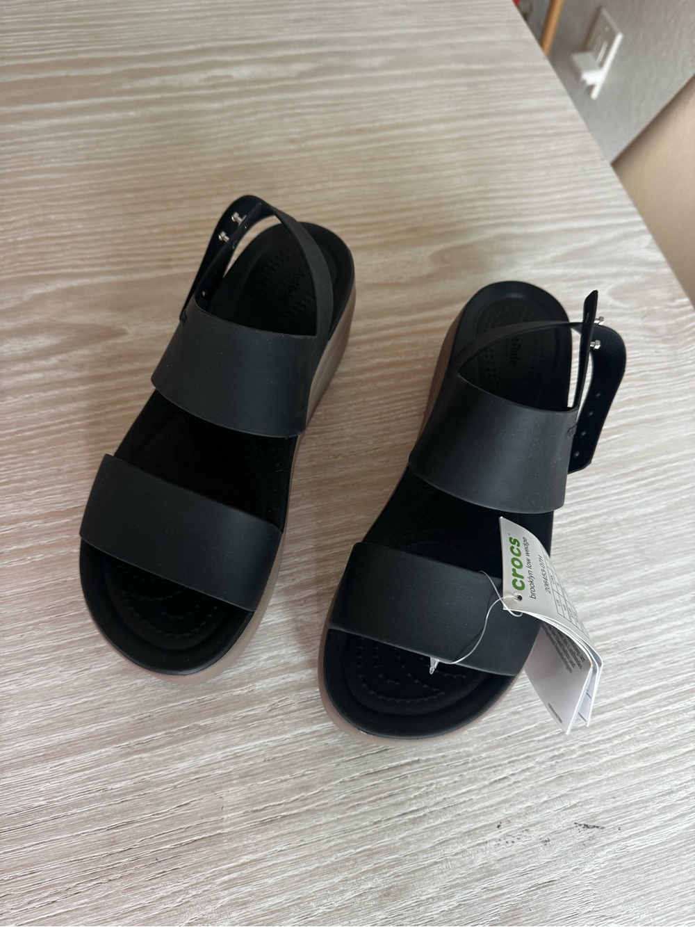 CROCS Women’s Black Strappy Sandal with Taupe Platform - Picture 3 of 8
